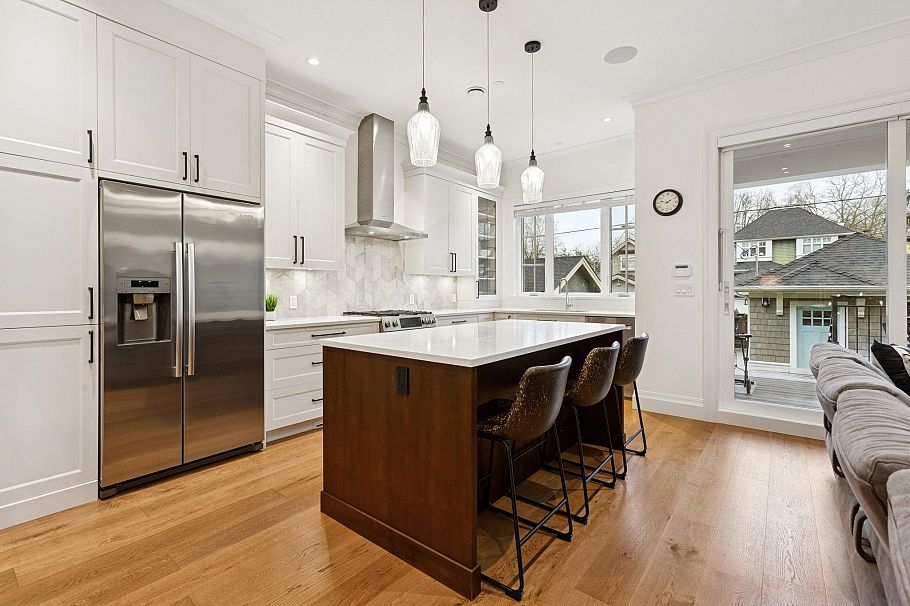 2975 W 15th Avenue Vancouver, BC - 7