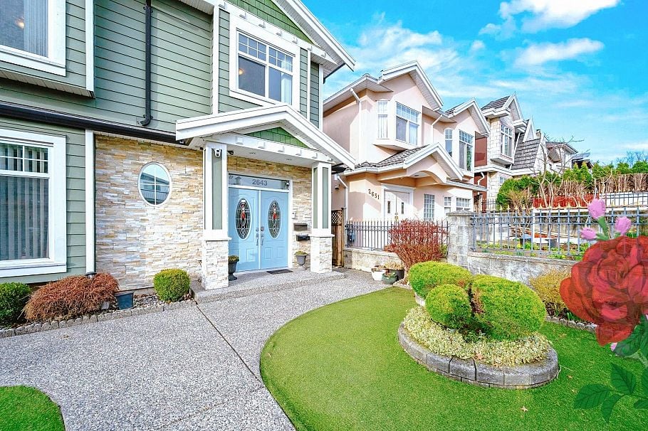 2643 E 8th Avenue Vancouver, BC - 3