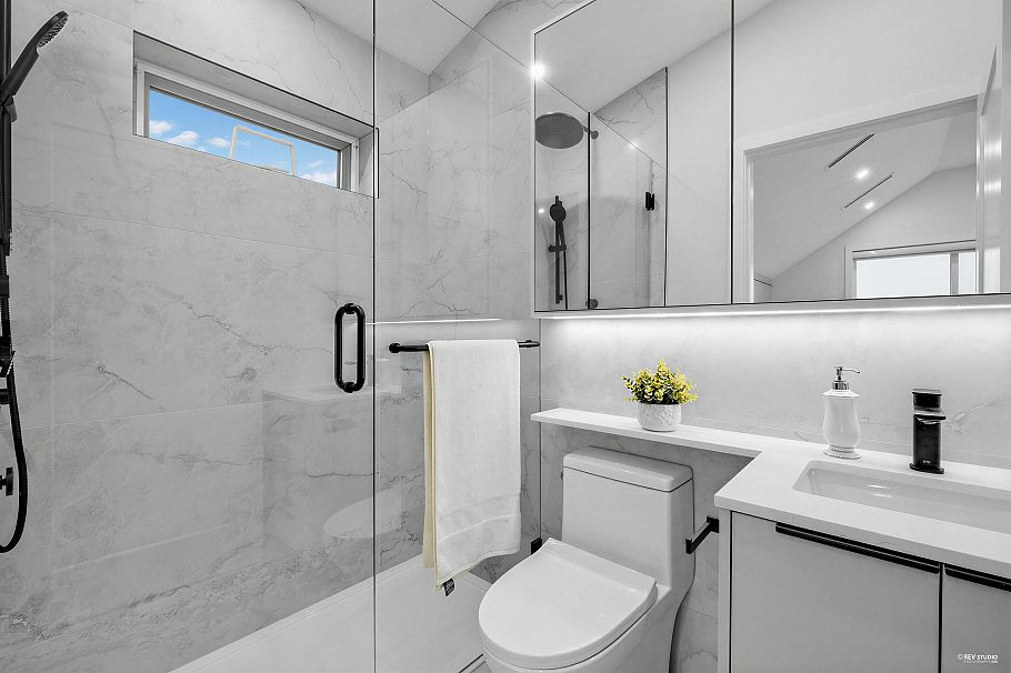 2 1020 Nootka Street Vancouver, BC - 28