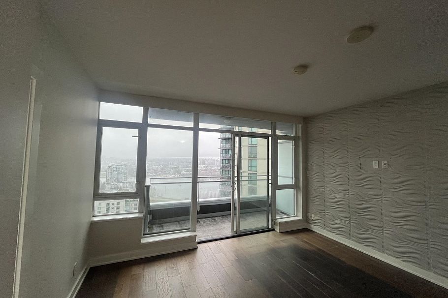 2806 1372 Seymour Street Vancouver, BC - 3