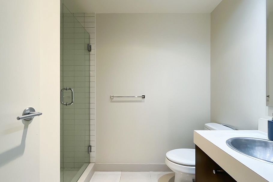 303 750 W 12th Avenue Vancouver, BC - 9