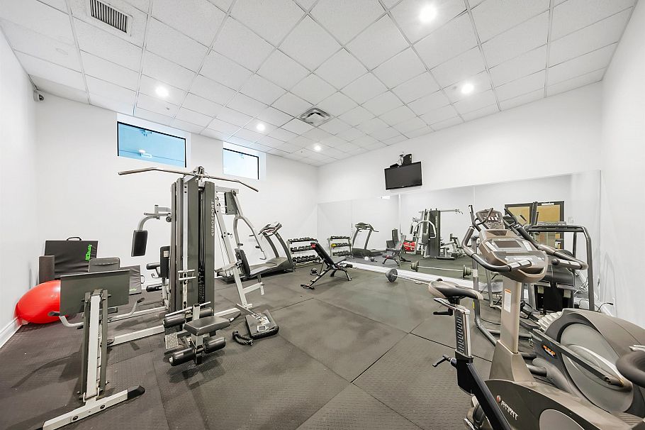 309 1189 Howe Street Vancouver, BC - 22