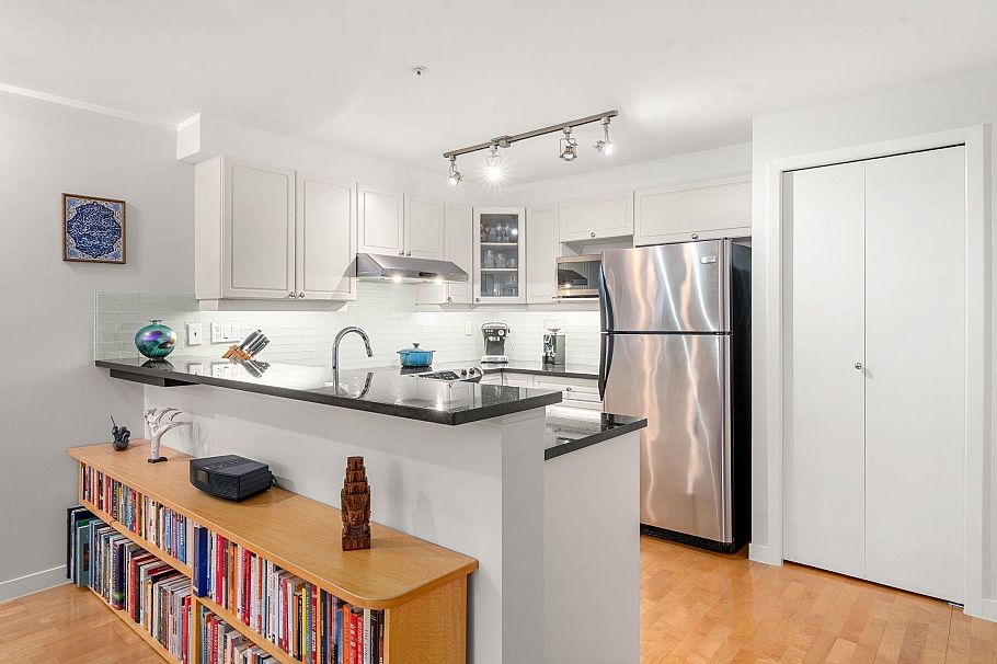 1878 York Avenue Vancouver, BC - 7