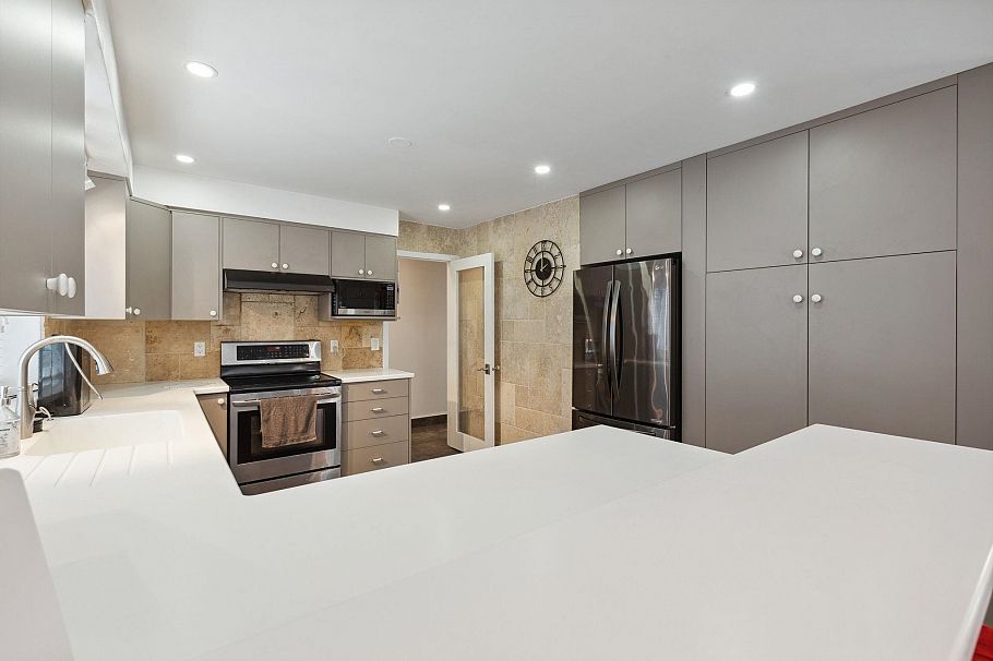 1501 Ostler Court North Vancouver, BC - 20