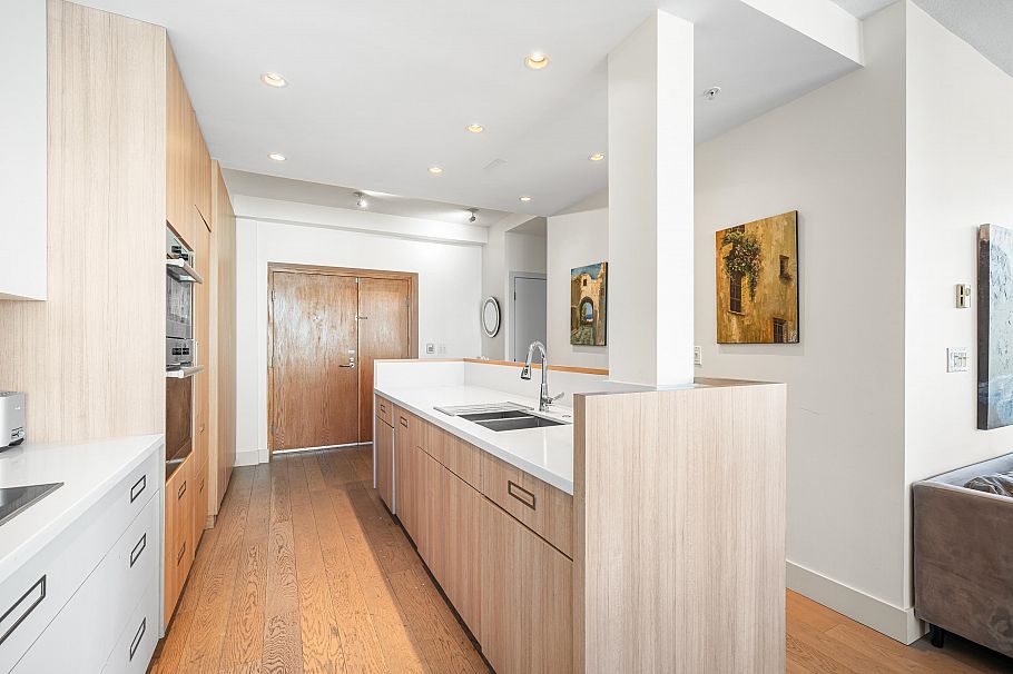 2303 1200 Alberni Street Vancouver, BC - 11