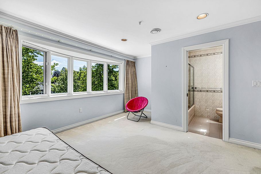 1569 W 35th Avenue Vancouver, BC - 18