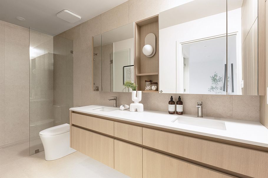 2136 E 10th Avenue Vancouver, BC - 13