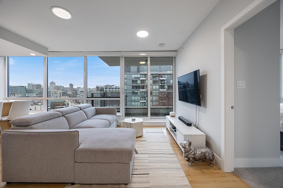 1209 159 W 2nd Avenue Vancouver, BC - 1