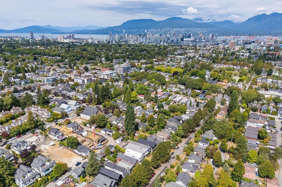 4225 John Street Vancouver, BC - 32