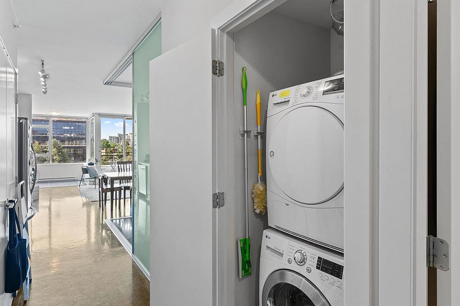 617 221 Union Street Vancouver, BC - 17