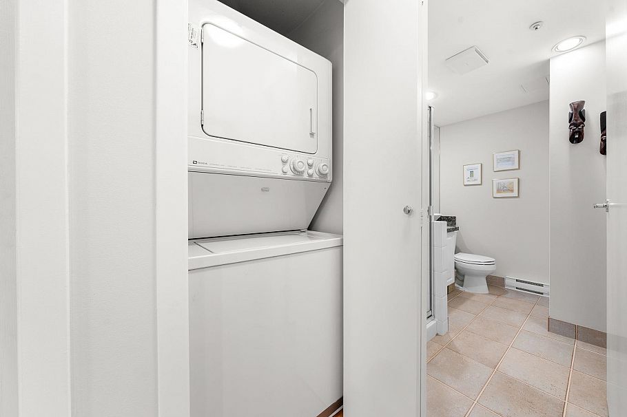 1878 York Avenue Vancouver, BC - 27