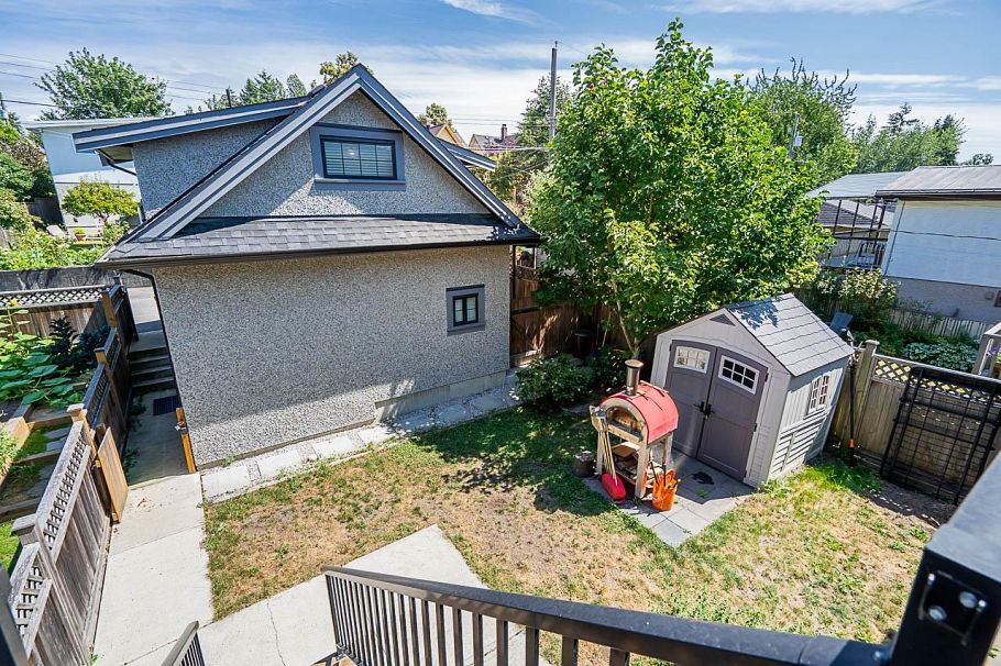 4438 Ontario Street Vancouver, BC - 21