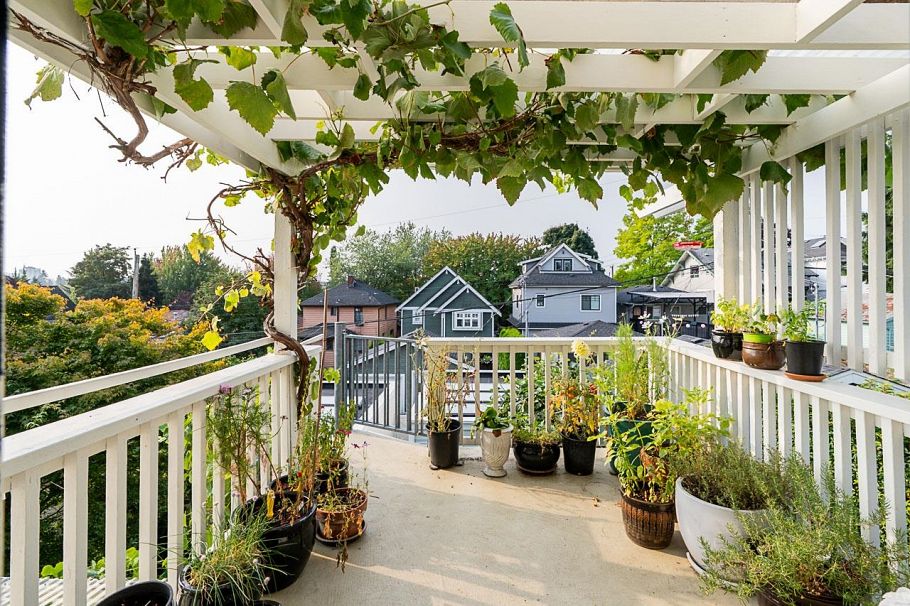 830 E 14th Avenue Vancouver, BC - 38