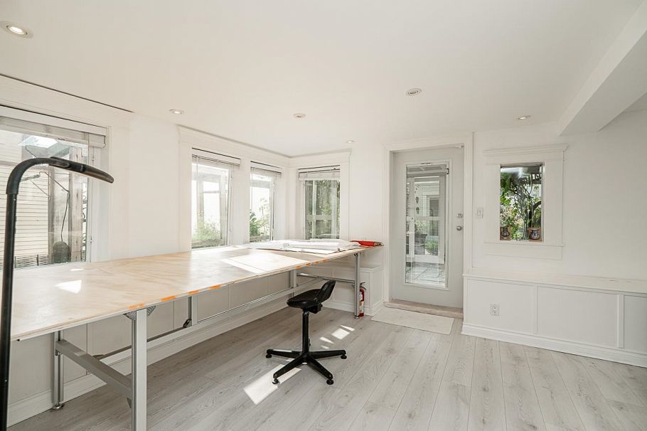 830 E 14th Avenue Vancouver, BC - 21