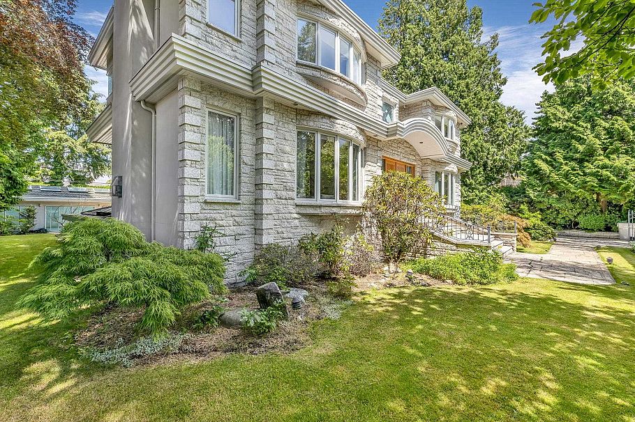 1569 W 35th Avenue Vancouver, BC - 4