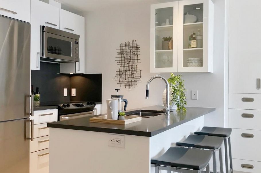 PH8 955 E Hastings Street Vancouver, BC - 2