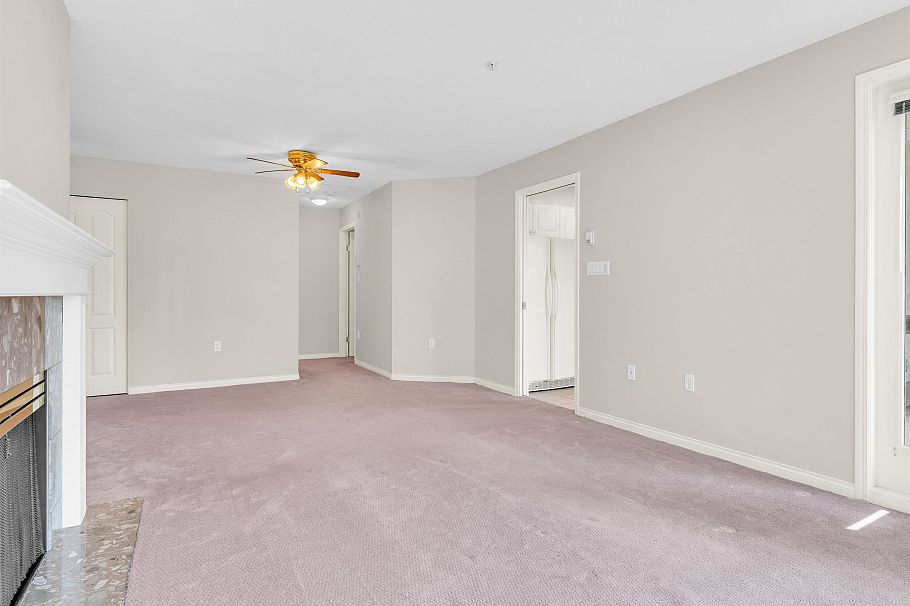 413 2059 Chesterfield Avenue North Vancouver, BC - 10