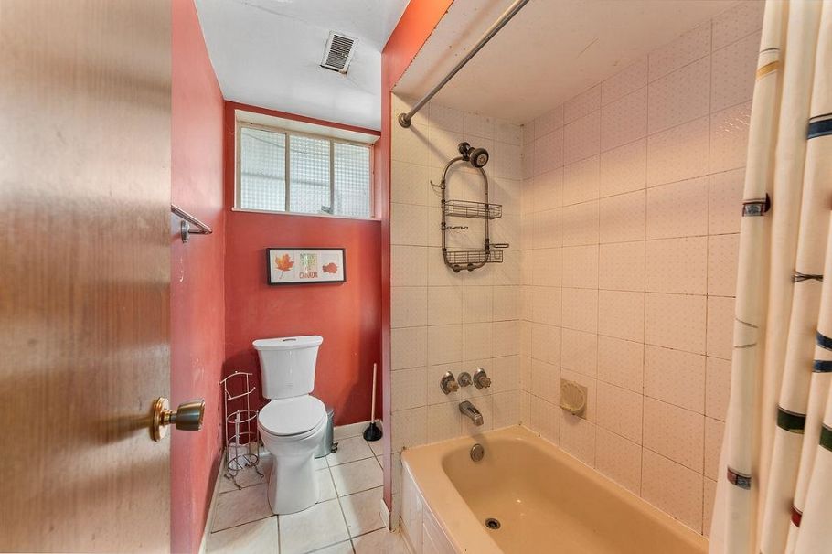 4225 John Street Vancouver, BC - 19