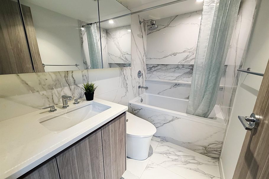 1385 8608 Hazelbridge Way Richmond, BC - 15