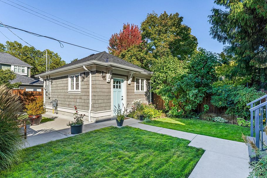 2975 W 15th Avenue Vancouver, BC - 37
