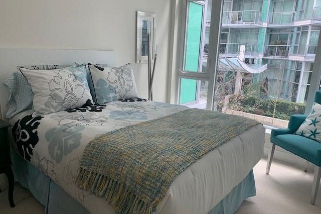 203 185 Victory Ship Way North Vancouver, BC - 8