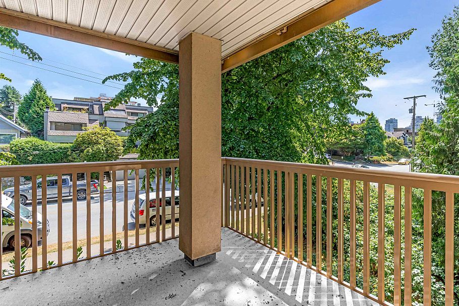 413 2059 Chesterfield Avenue North Vancouver, BC - 14