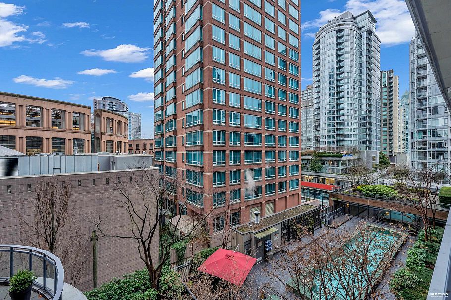 803 788 Richards Street Vancouver, BC - 16