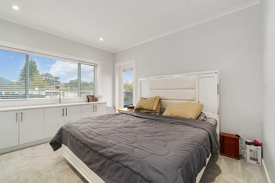 2577 Parker Street Vancouver, BC - 12