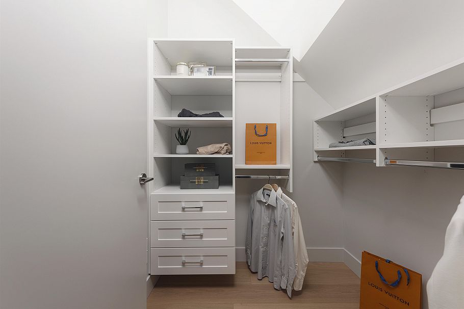 2 2635 W 12th Avenue Vancouver, BC - 4