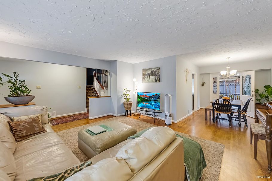 3020 Thorncliffe Drive North Vancouver, BC - 5