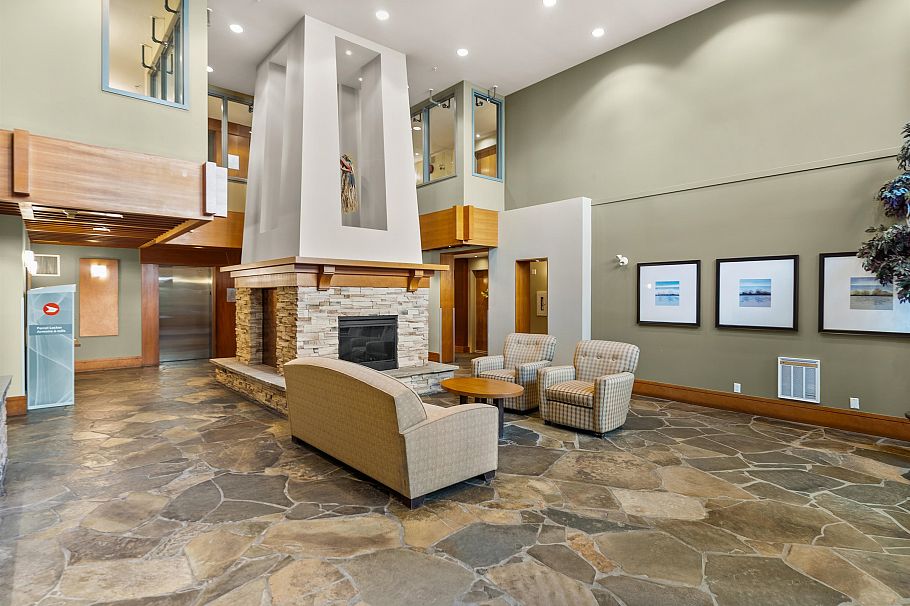 501 560 Raven Woods Drive North Vancouver, BC - 21