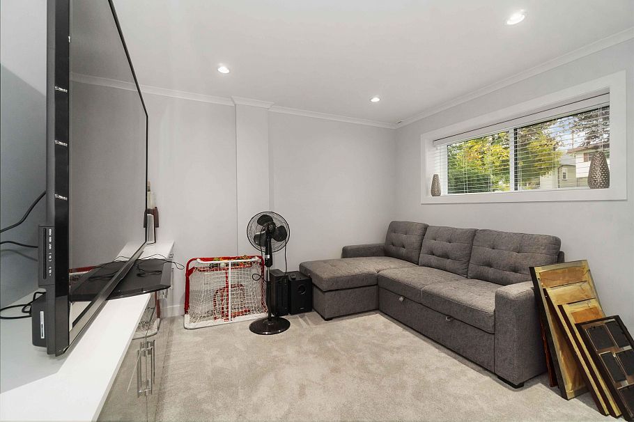 2577 Parker Street Vancouver, BC - 31