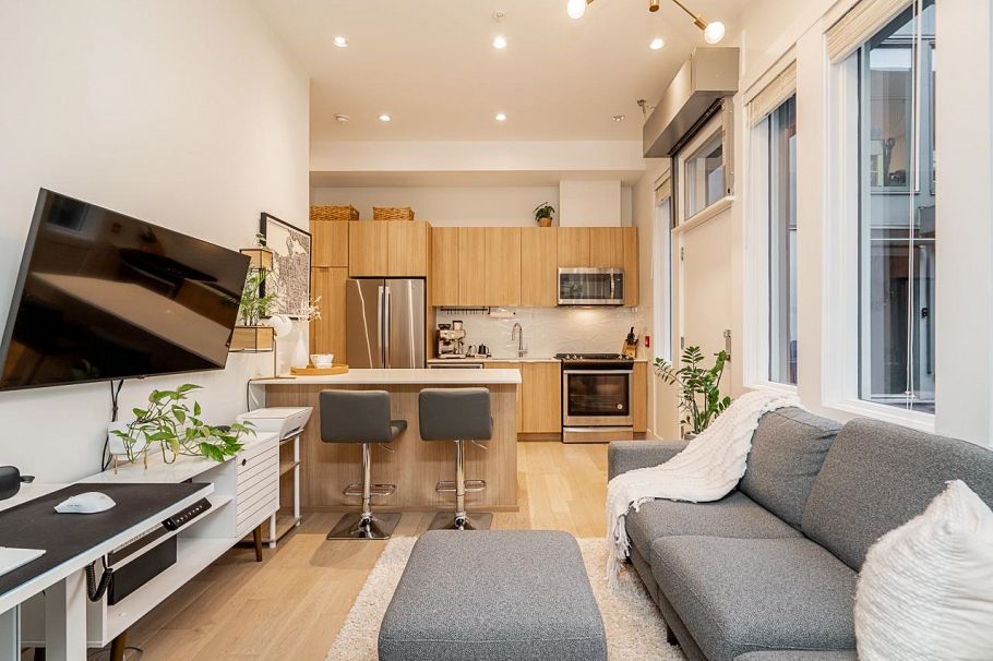 533 E 16 Avenue Vancouver, BC - 5