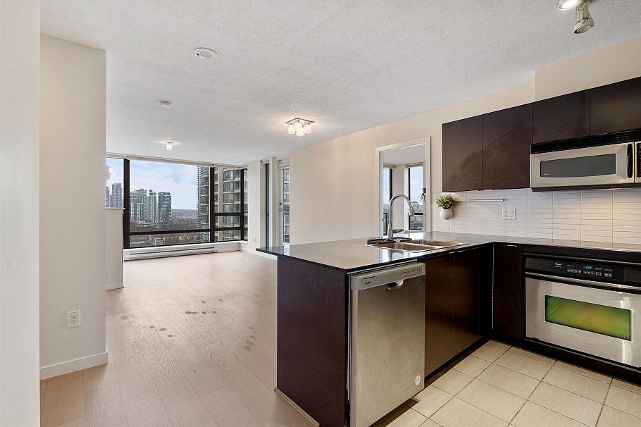 1706 4118 Dawson Street Burnaby, BC - 4