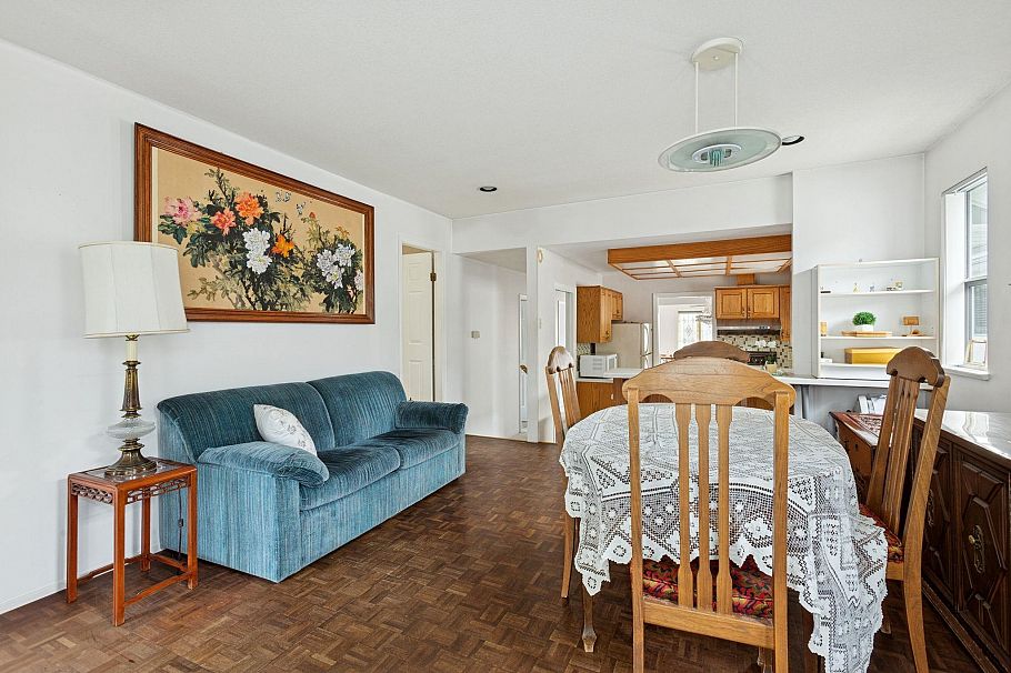 729 W 62nd Avenue Vancouver, BC - 10