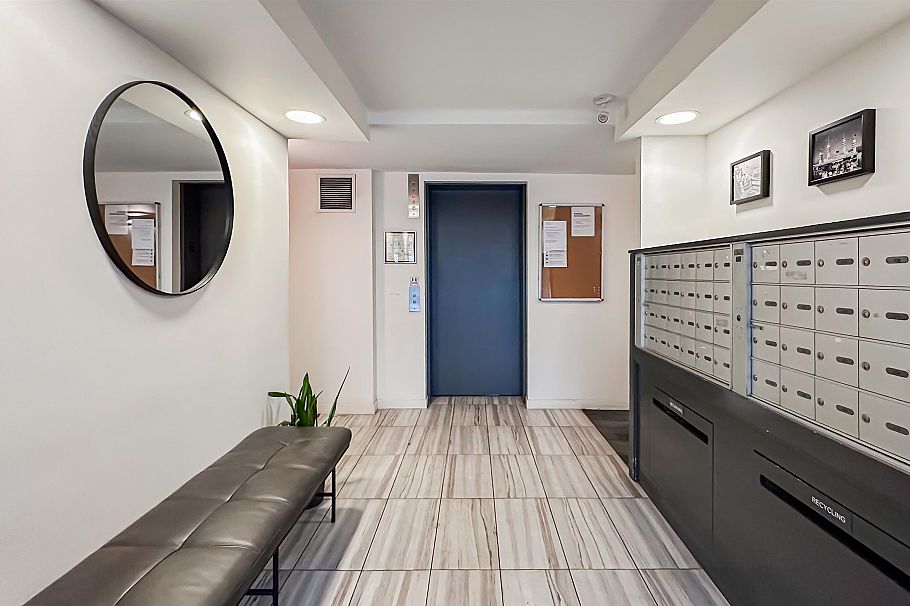 309 2211 Wall Street Vancouver, BC - 2