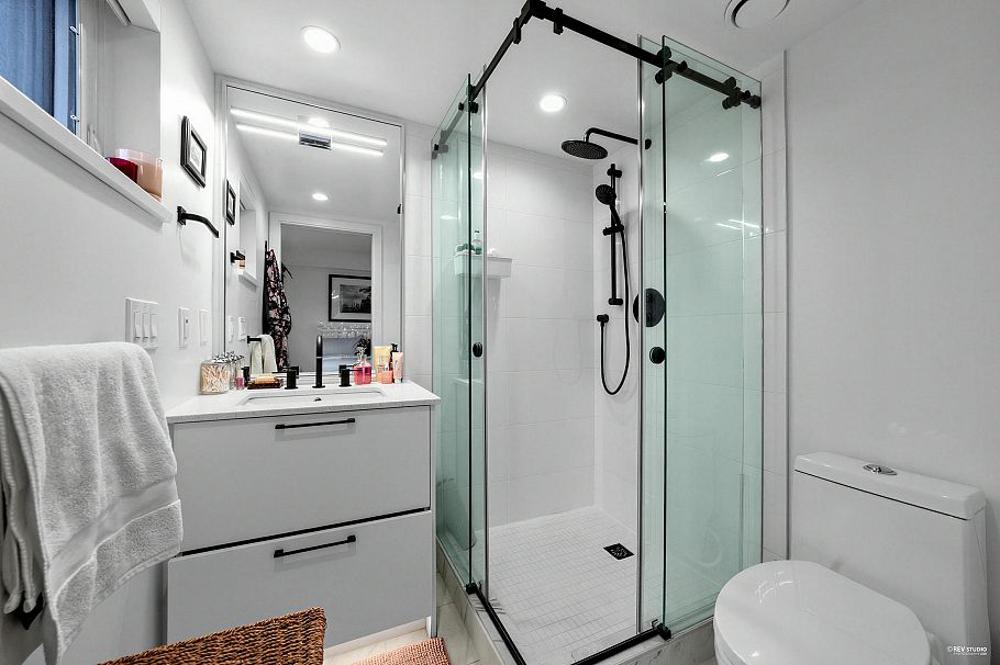 162 565 E 2nd Street North Vancouver, BC - 17