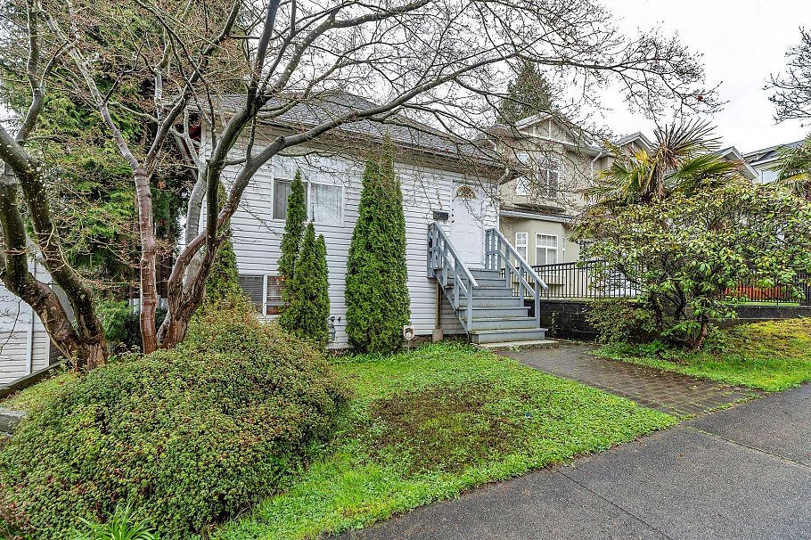 3242 Venables Street Vancouver, BC - 2