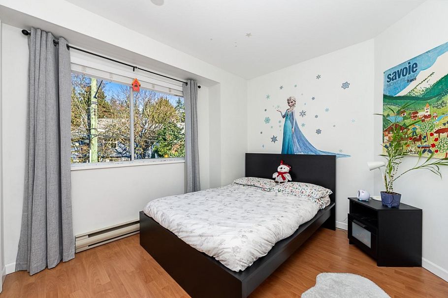 10 901 W 17th Street North Vancouver, BC - 21