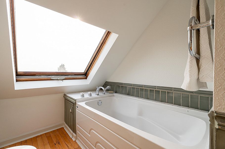 830 E 14th Avenue Vancouver, BC - 36