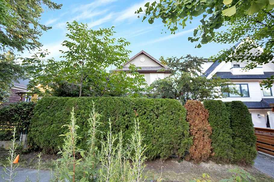 941 13th E Avenue Vancouver, BC - 6