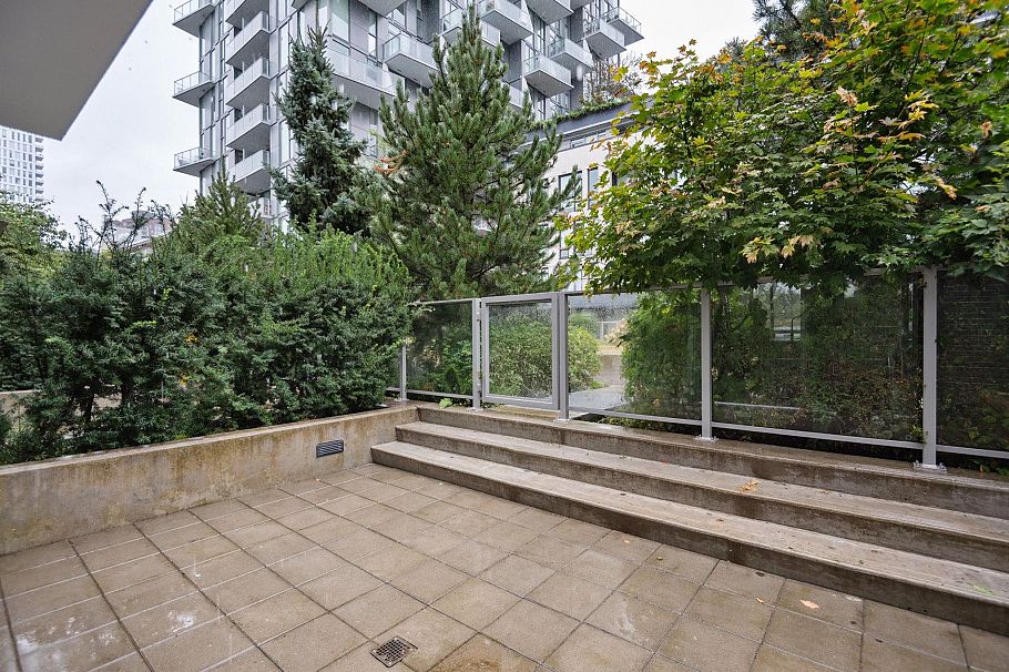 6 8589 Rivergrass Drive Vancouver, BC - 25