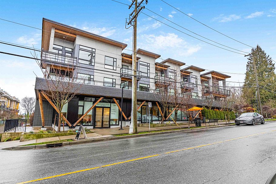 206 715 W 15th Street North Vancouver, BC - 2