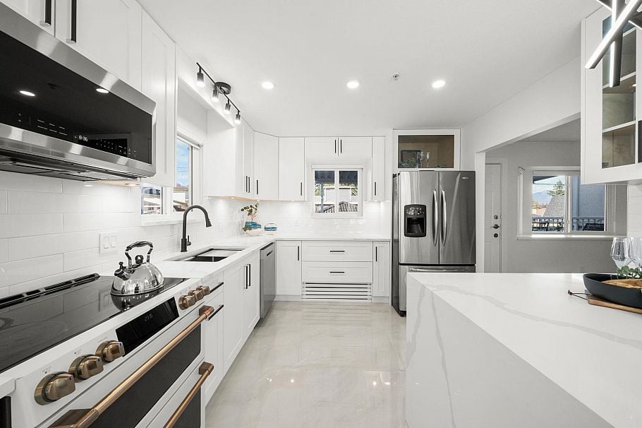 4769 Rupert Street Vancouver, BC - 9