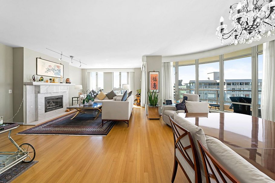 901 5850 Balsam Street Vancouver, BC - 5