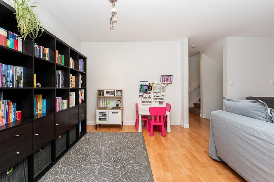 10 901 W 17th Street North Vancouver, BC - 15