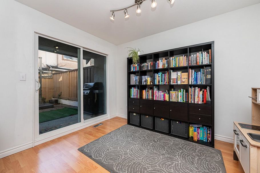 10 901 W 17th Street North Vancouver, BC - 14