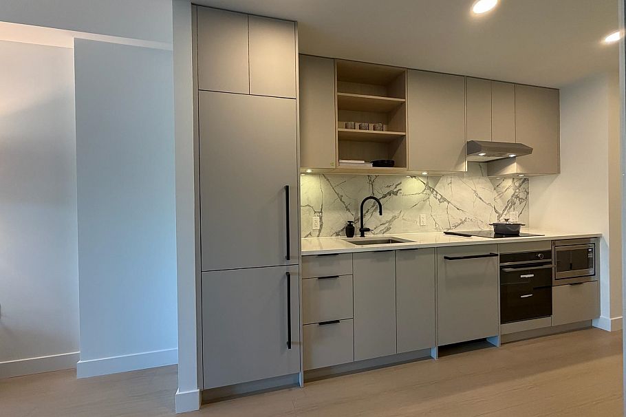 419 422 E 3rd Street North Vancouver, BC - 9