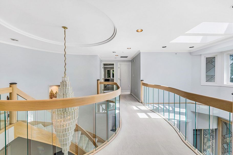 1569 W 35th Avenue Vancouver, BC - 15