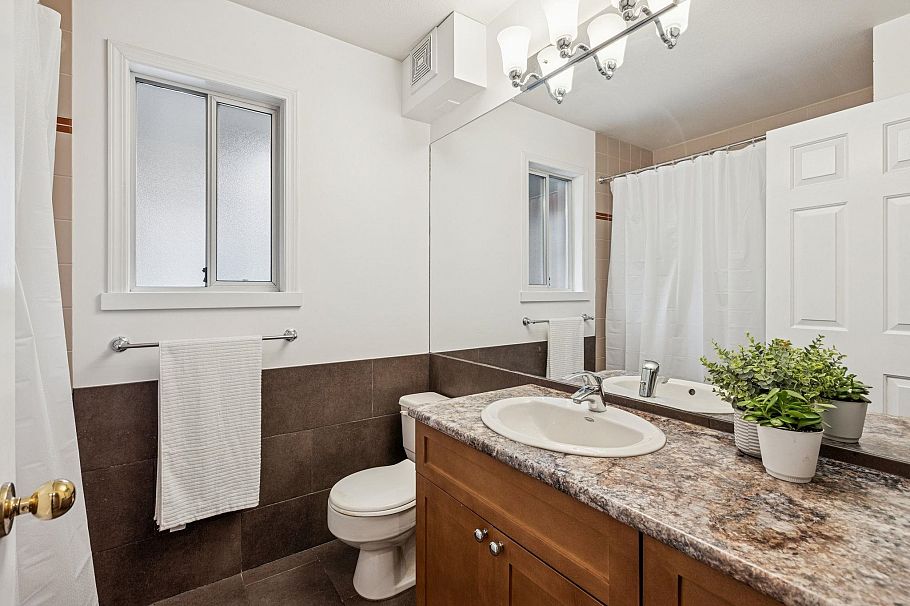 950 Roche Point Drive North Vancouver, BC - 17